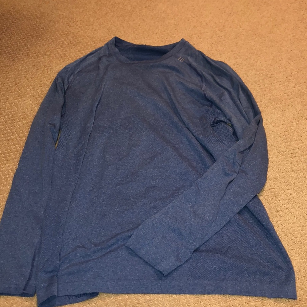 Men’s breathable lululemon longsleeve